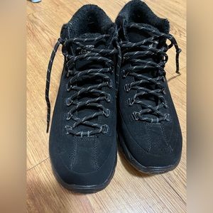 Skechers black boots